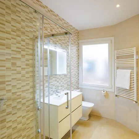 Vt Anboto By Bilbaohost *